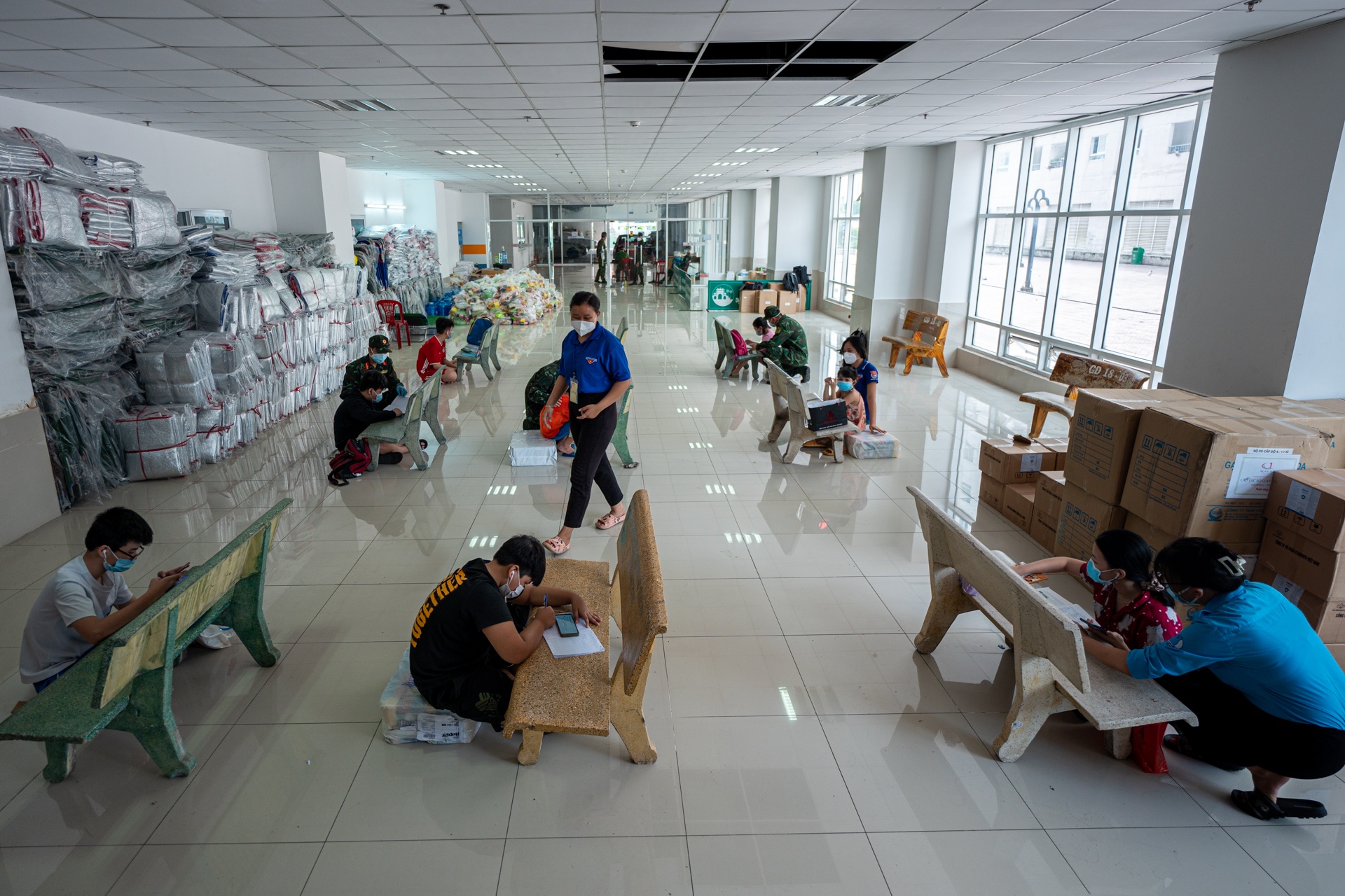 Lớp học dã chiến  ảnh 1 Lop hoc da chien anh 1
