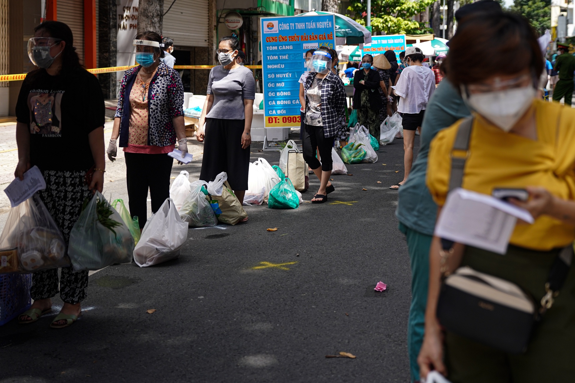 Cho Luu dong phuc vu Vung xanh anh 10