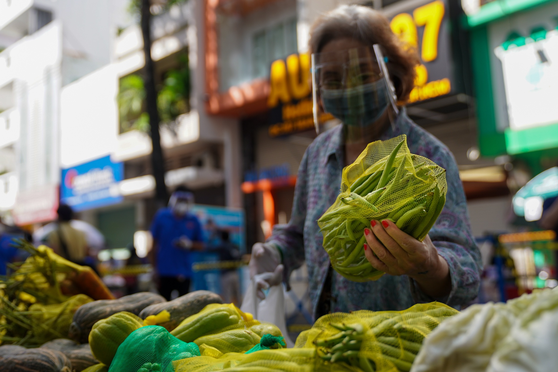 Cho Luu dong phuc vu Vung xanh anh 8