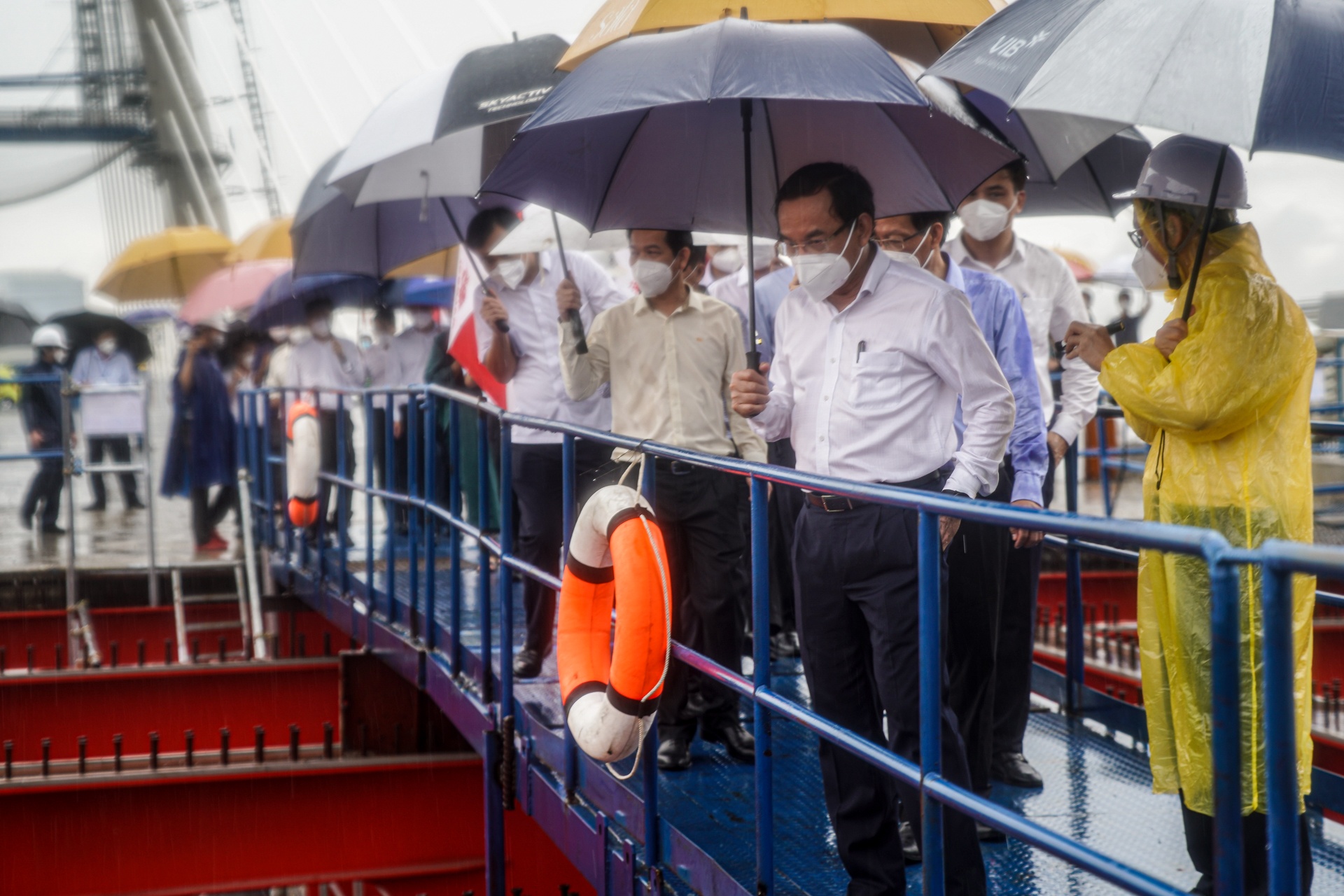 Bi Thu Nguyen Van Nen anh 5