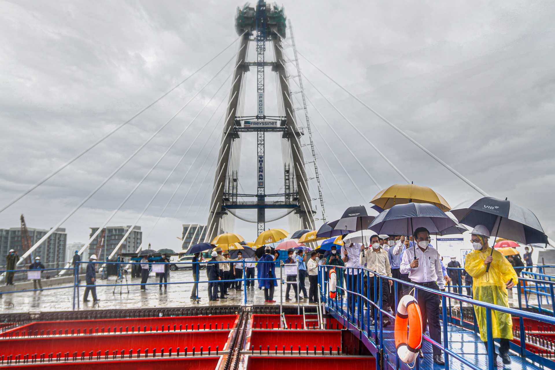 Bi Thu Nguyen Van Nen anh 1