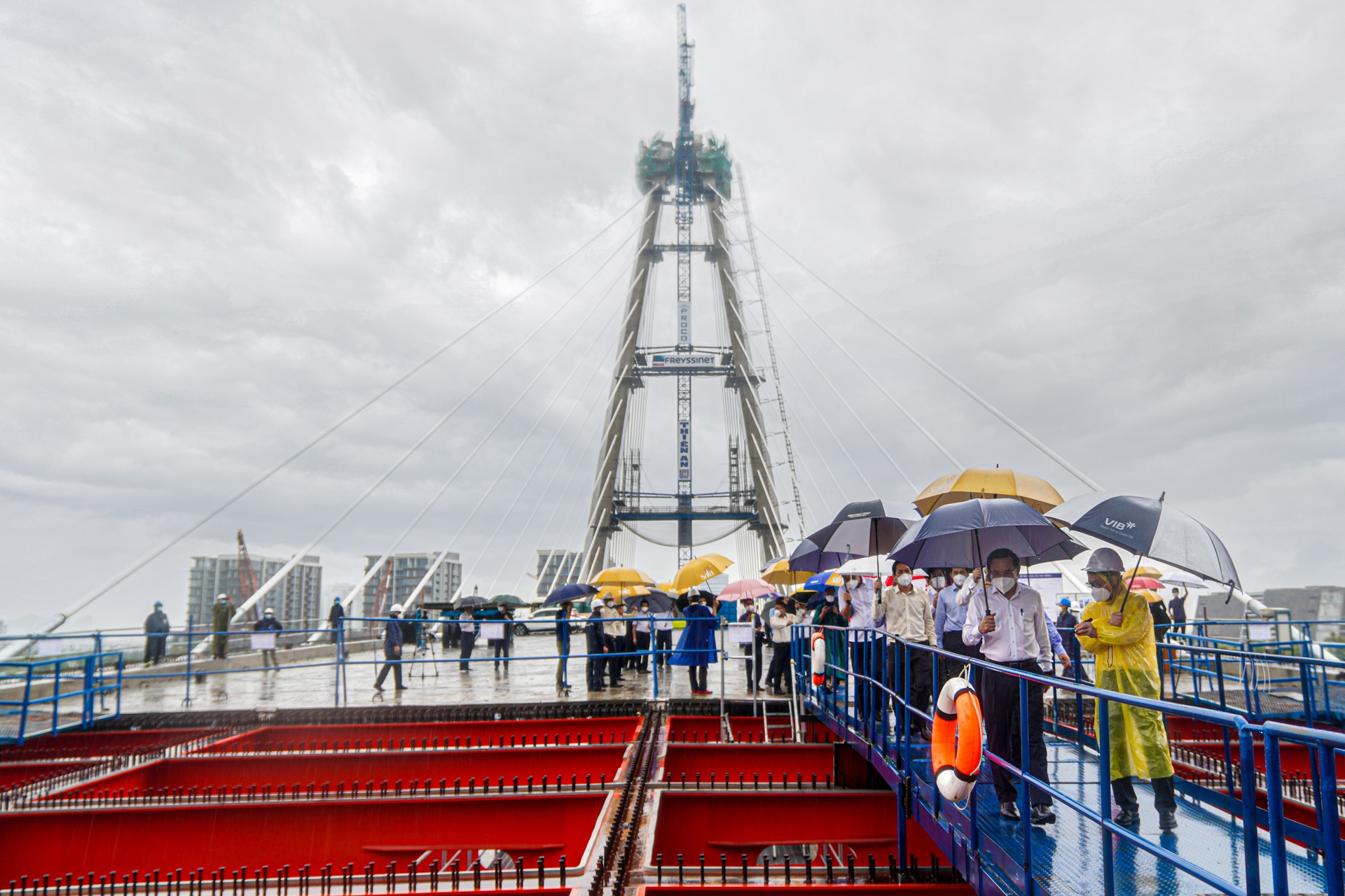 Bi thu TP.HCM khao sat tien do du an cau Thu Thiem 2 hinh anh