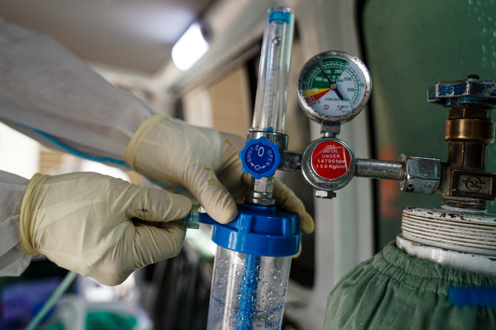 Chuyen benh nhan ve ICU anh 7