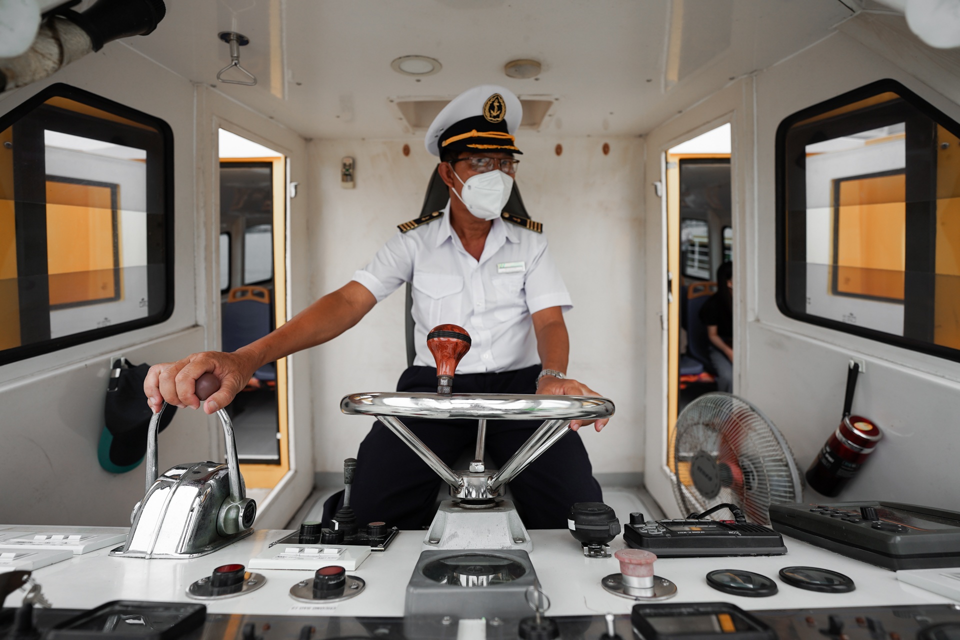 Bus duong thuy mo lai anh 9