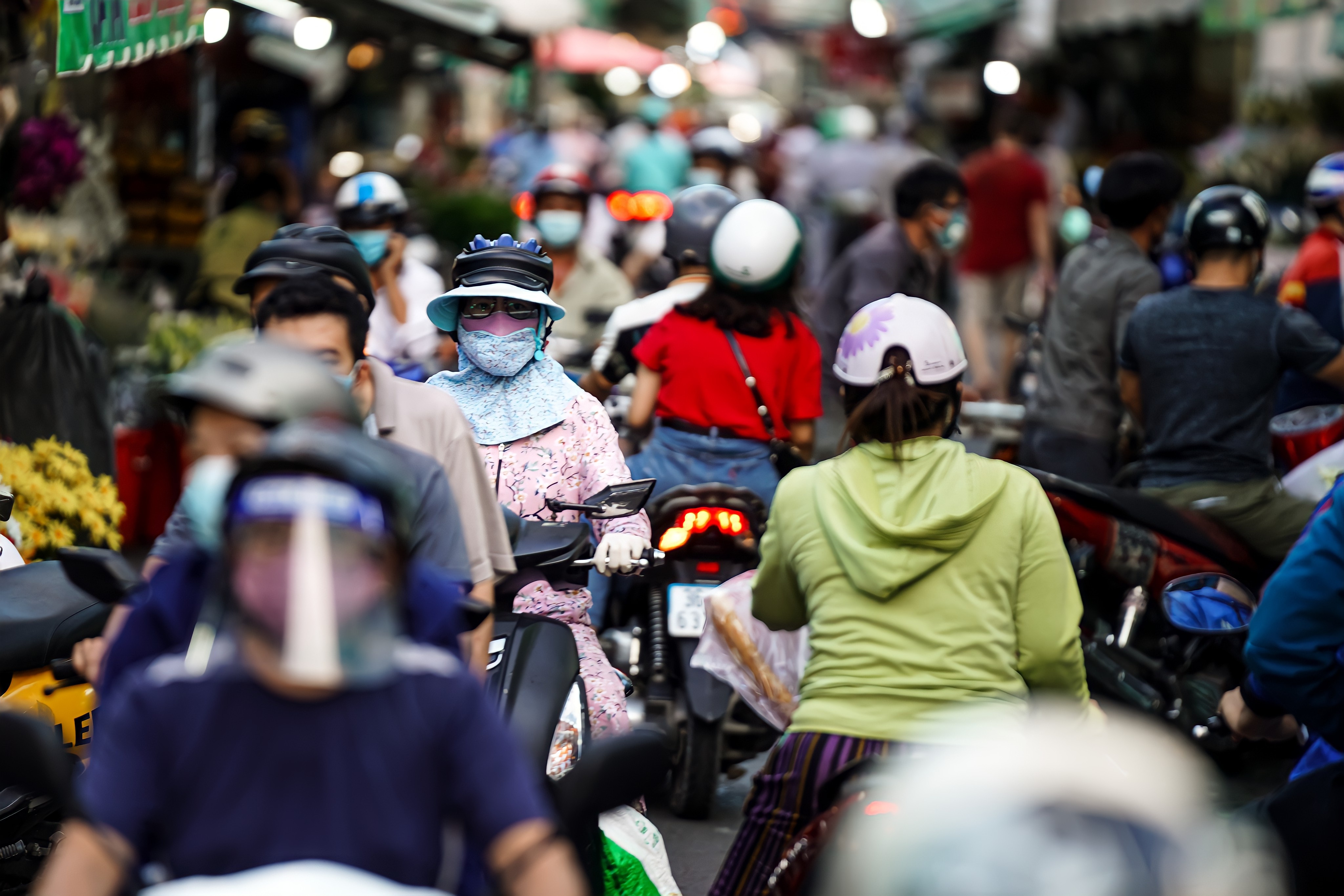 Cho hoa Ho Thi Ky mo lai anh 10