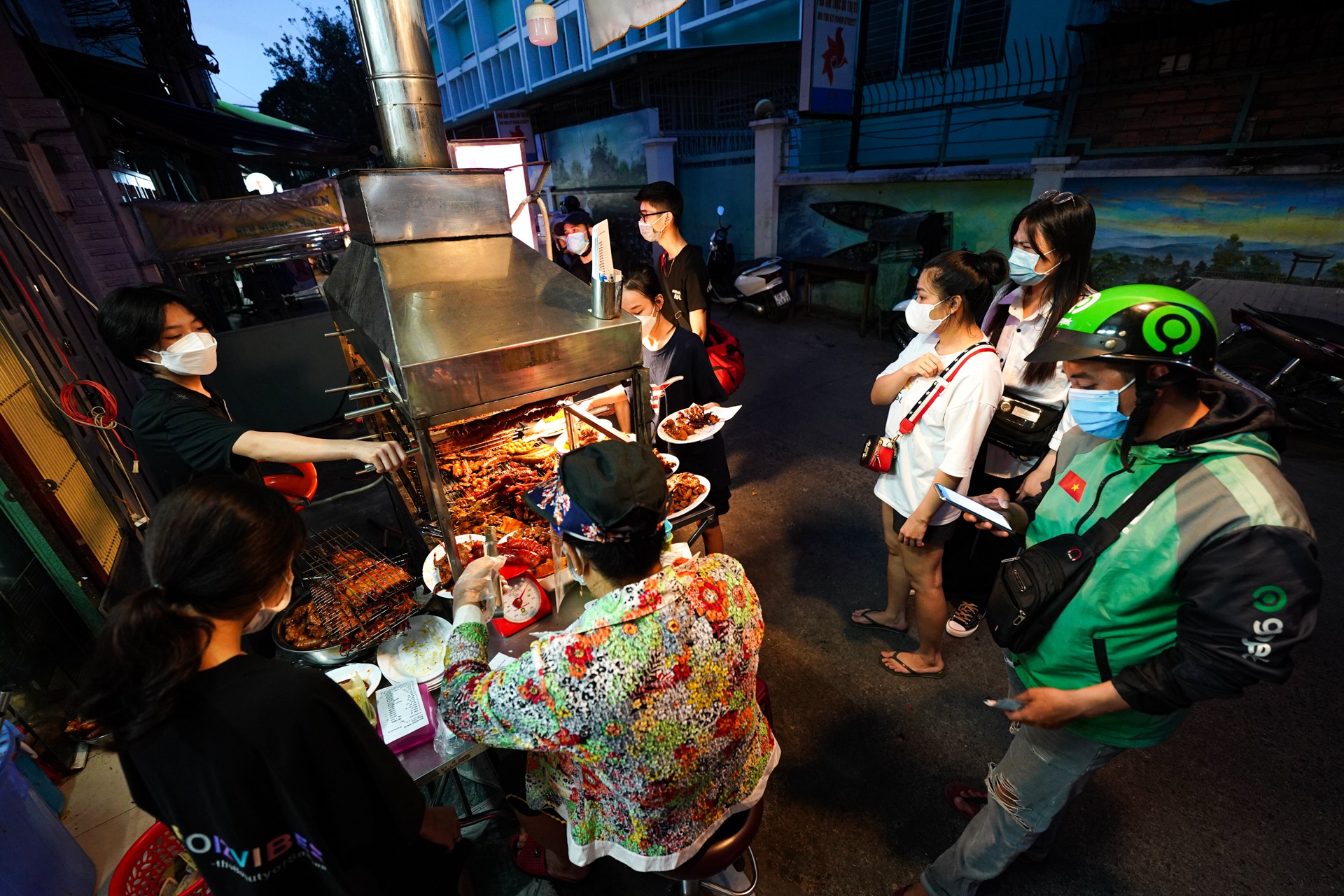 Cho hoa Ho Thi Ky mo lai anh 4