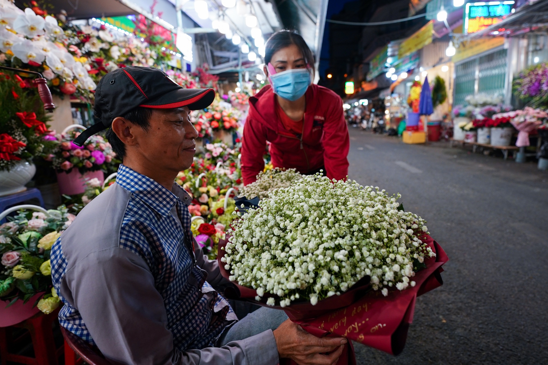 Cho hoa Ho Thi Ky mo lai anh 13