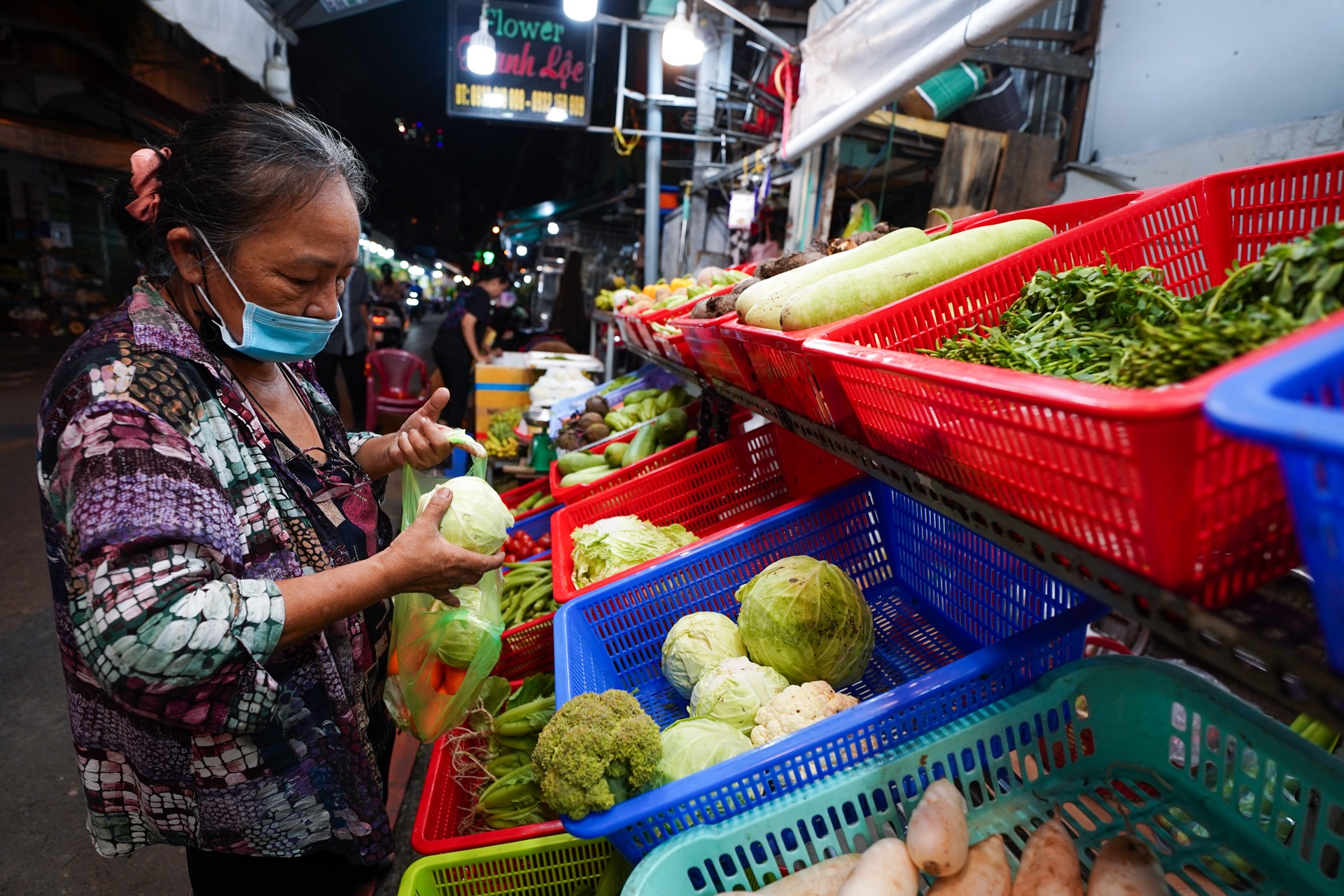 Cho hoa Ho Thi Ky mo lai anh 15