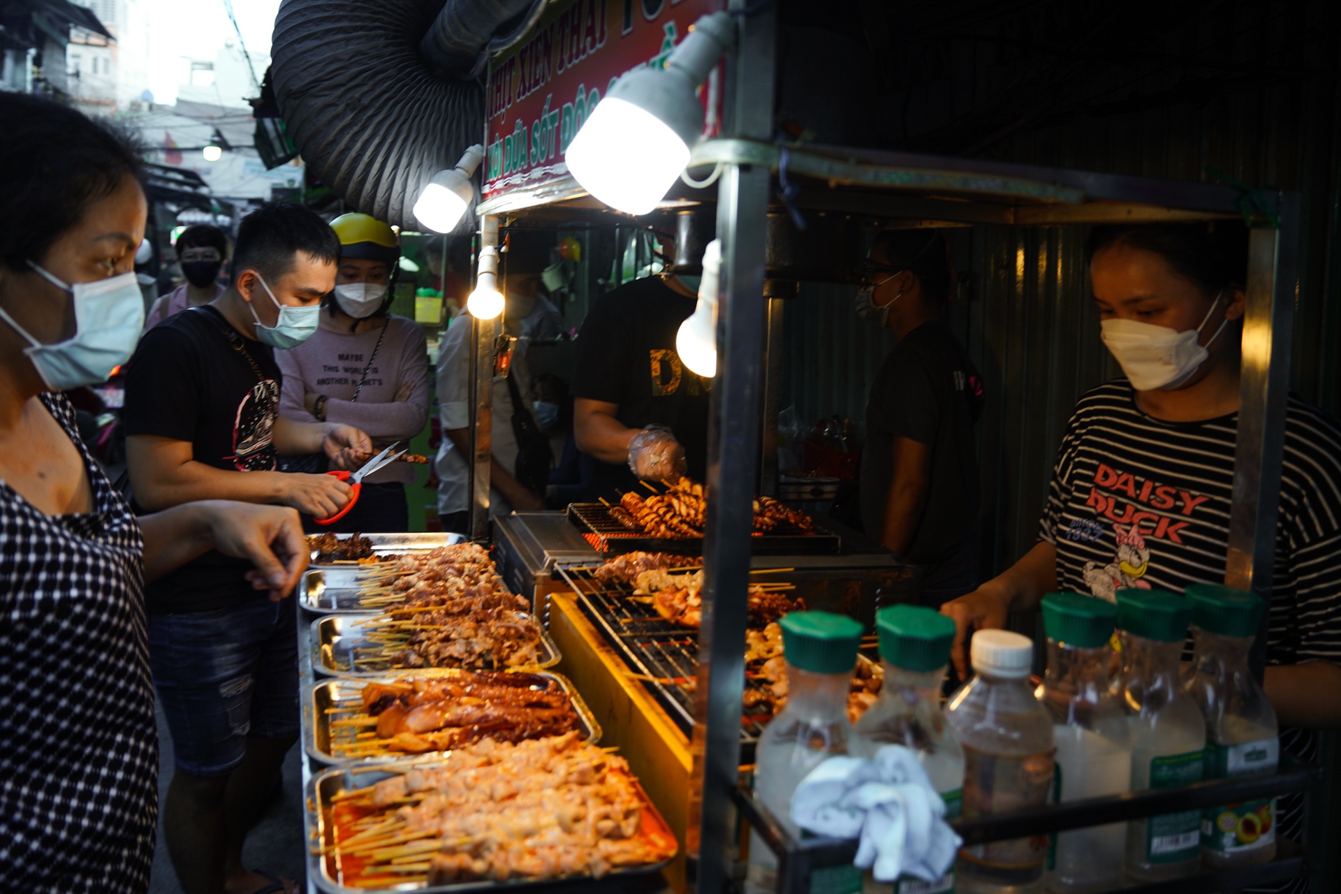 Cho hoa Ho Thi Ky mo lai anh 5