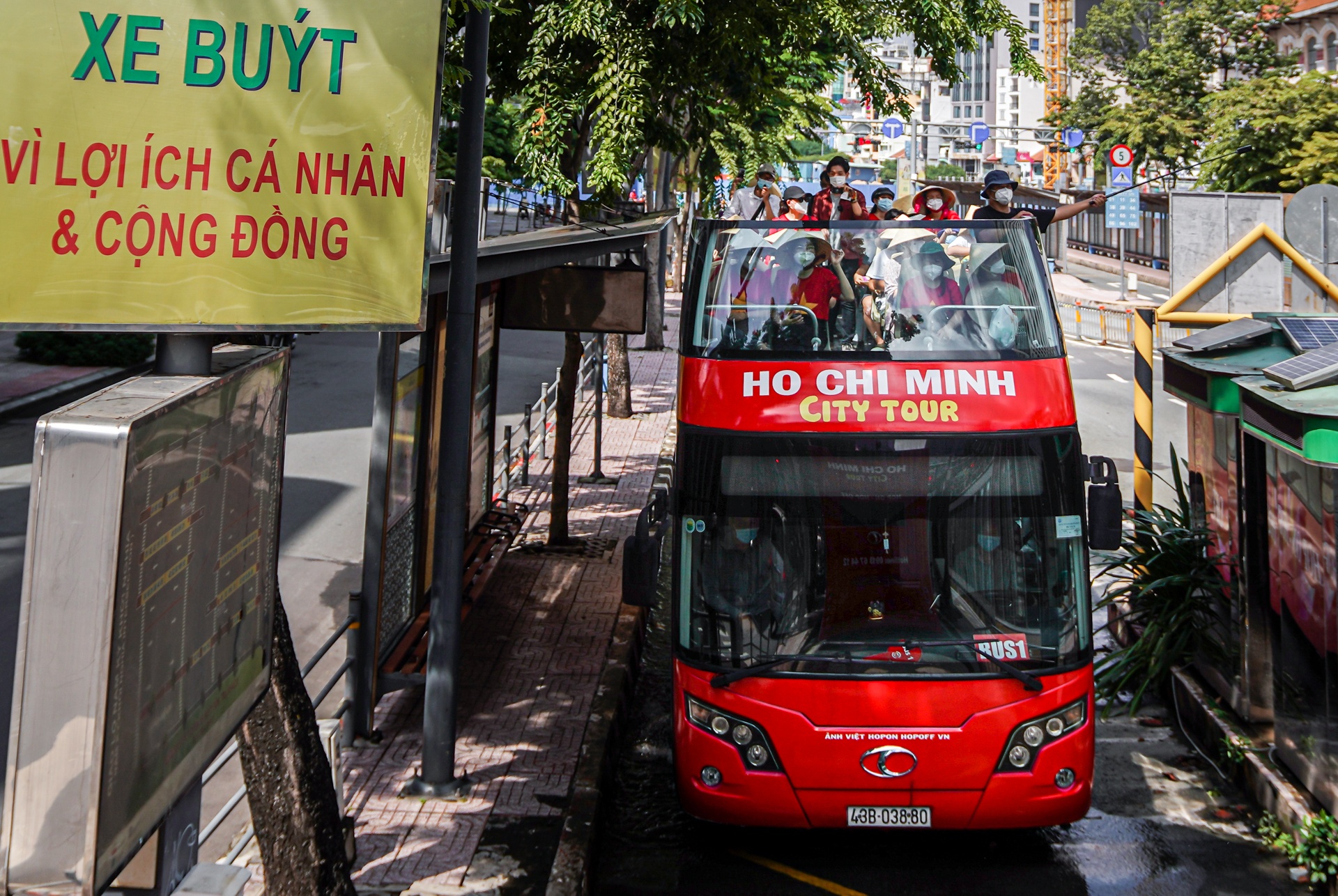 Xe buyt hai tang hoat dong tro lai anh 11