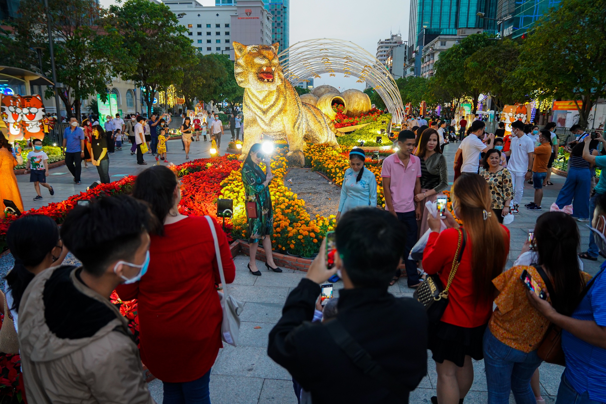 duong hoa ngay 28 tet anh 5