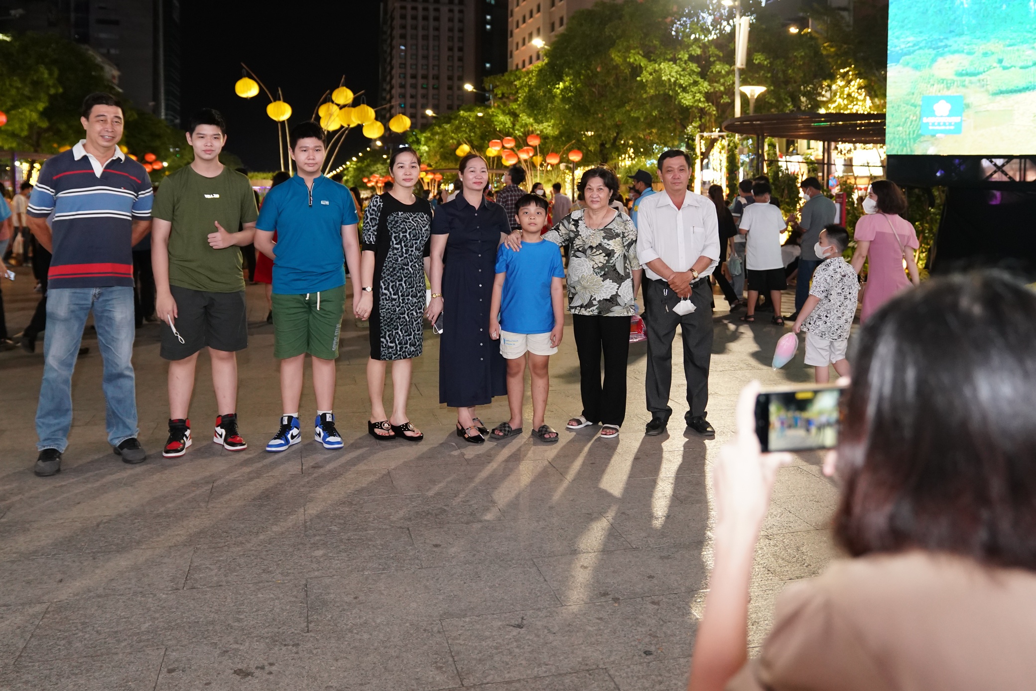 duong hoa ngay 28 tet anh 8