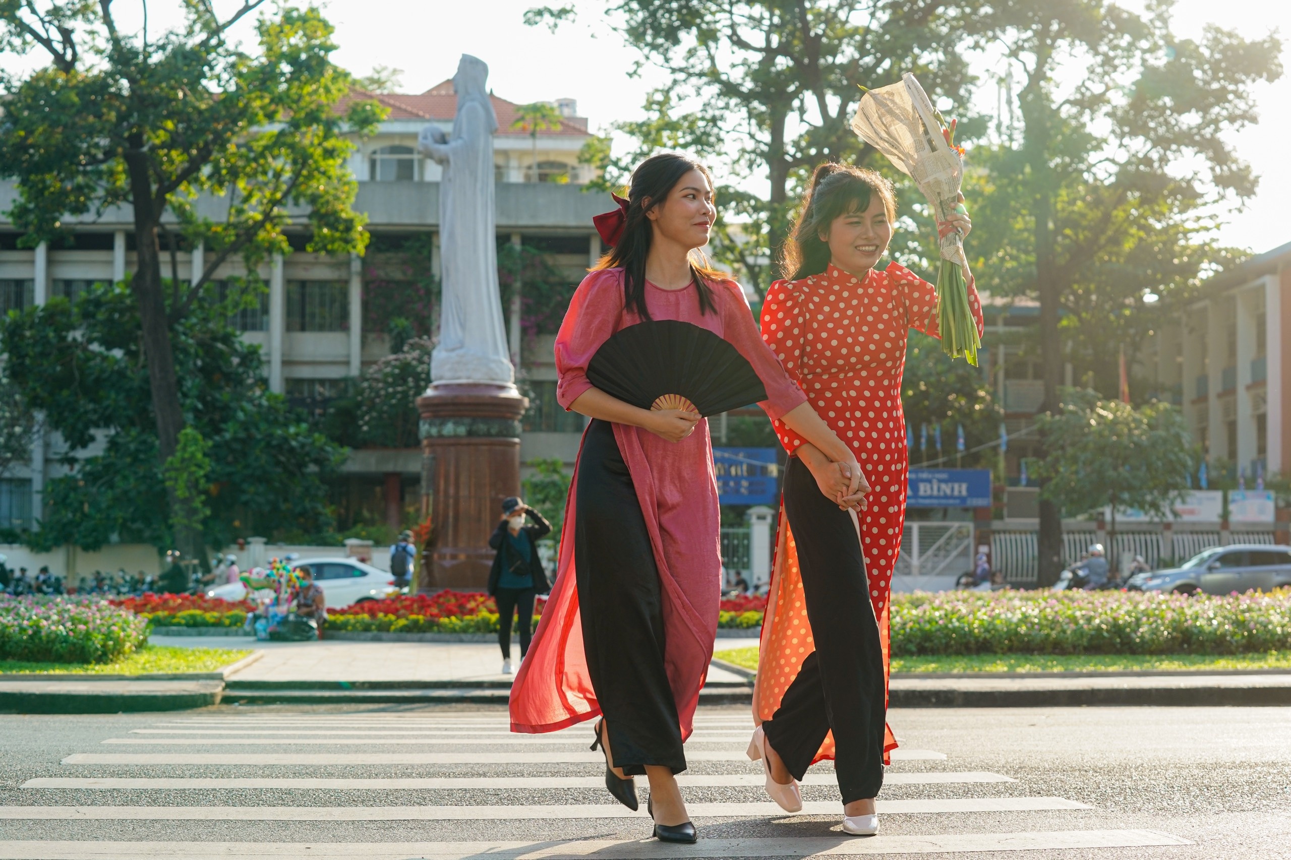 Trung tam TP.HCM cuoi nam Tan Suu anh 2