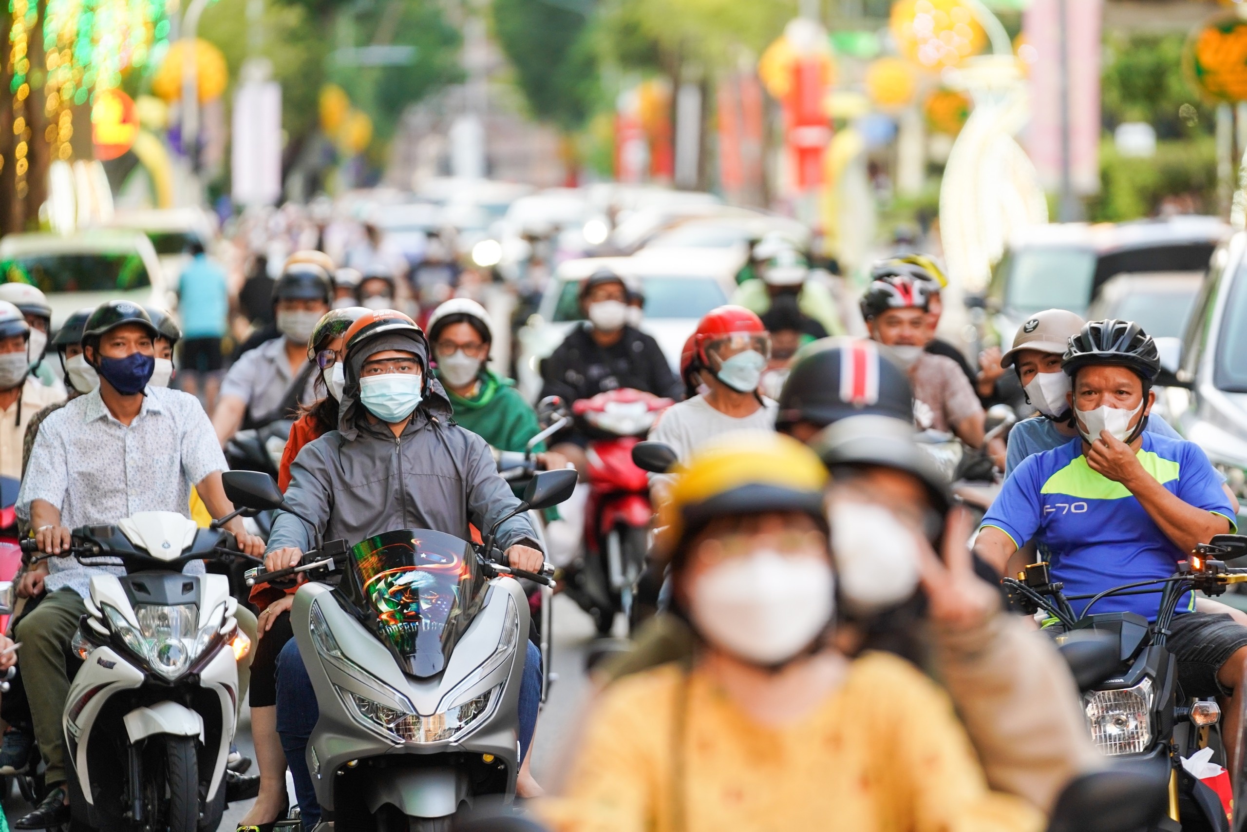 Trung tam TP.HCM cuoi nam Tan Suu anh 5