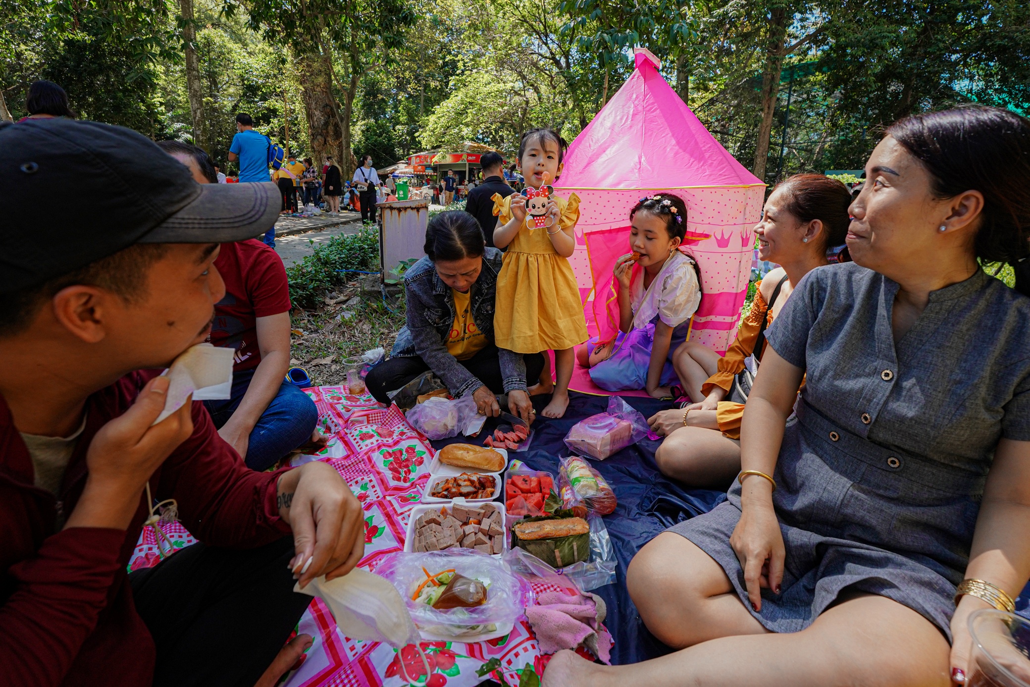 Thao cam vien tet Nham Dan anh 10