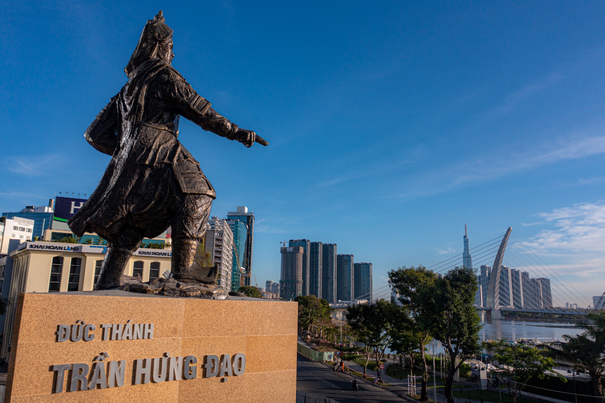 Cai tao Cong vien Me Linh va tuong Tran Hung Dao anh 5