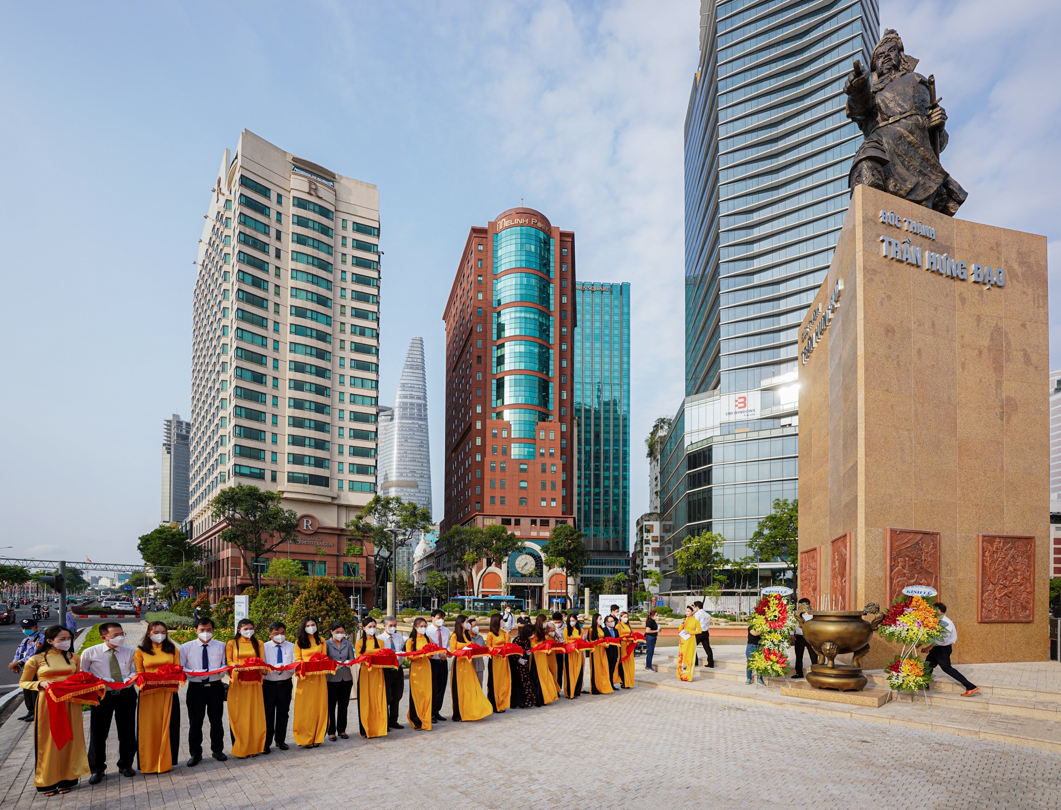 Khanh thanh cong vien Me Linh anh 1