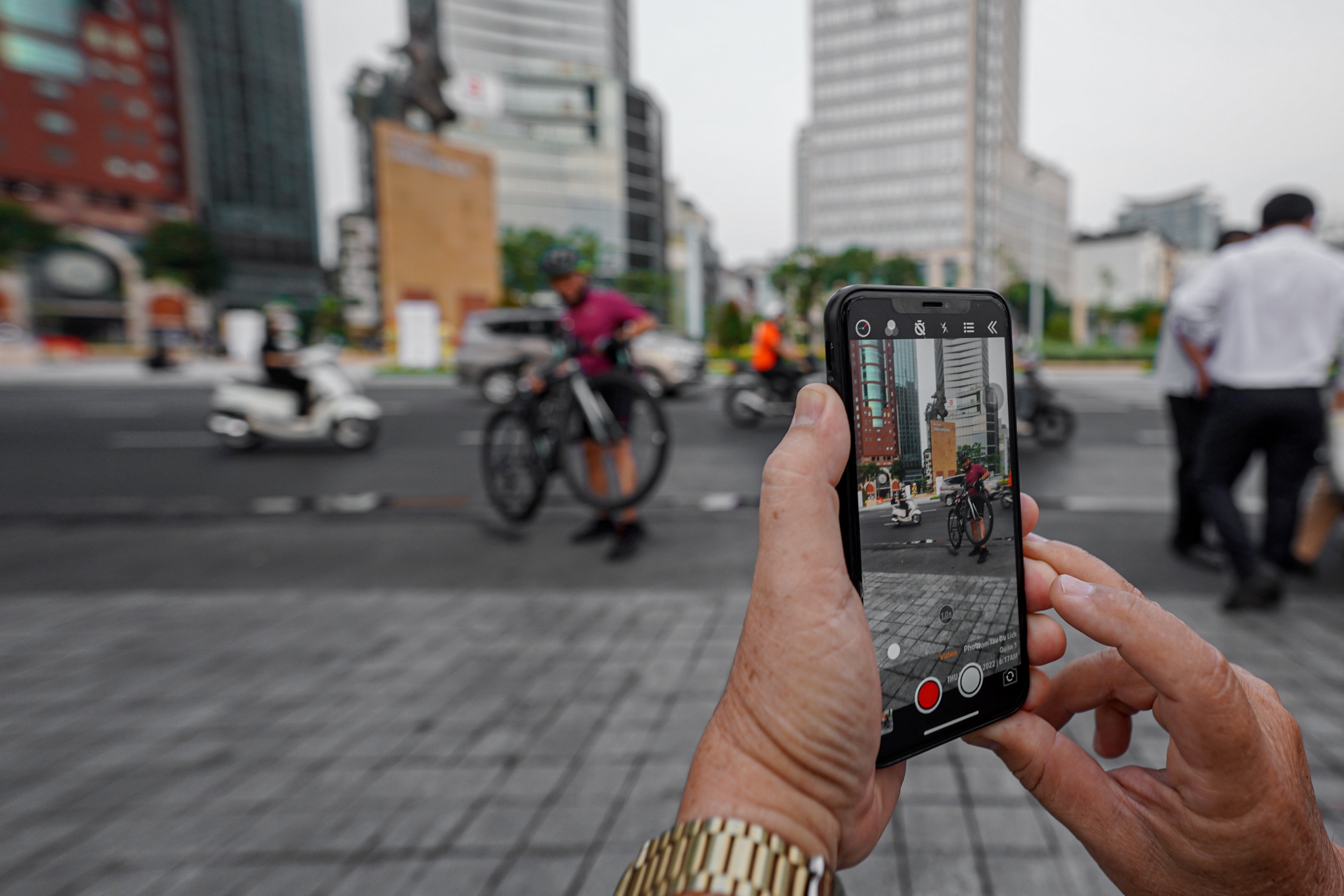 Khanh thanh cong vien Me Linh anh 7