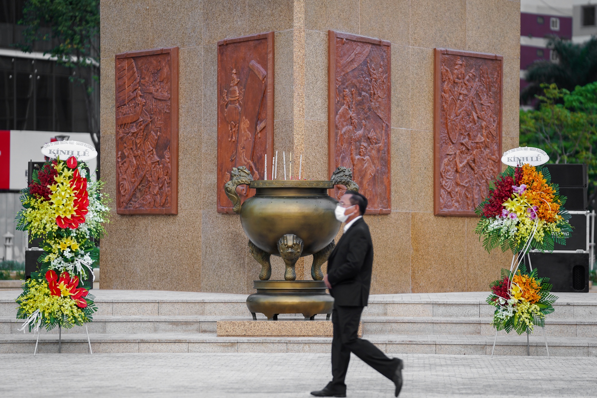 Khanh thanh cong vien Me Linh anh 4