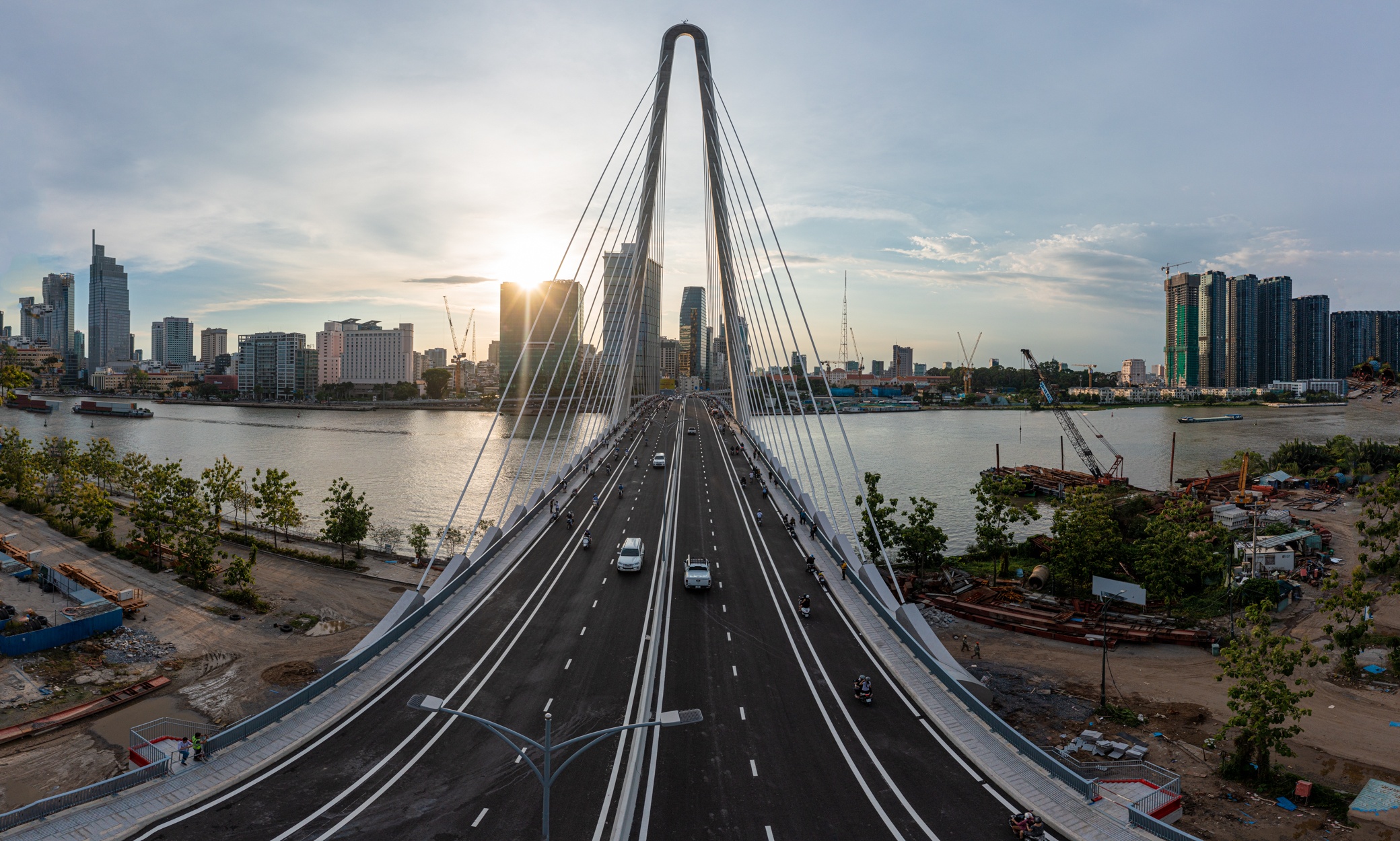 nguoi dan TP cho qua cau Thu Thiem 2 anh 11