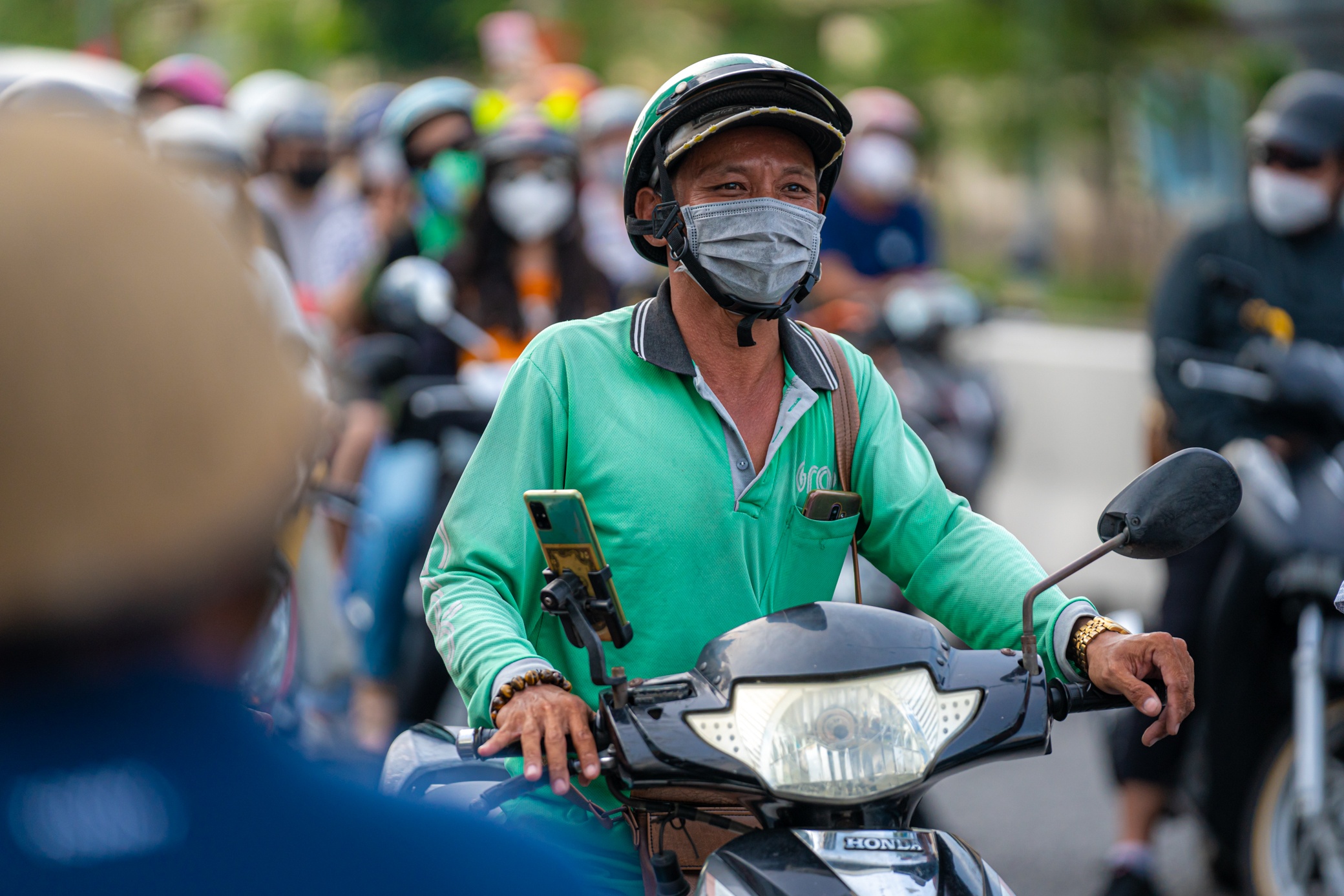 nguoi dan TP cho qua cau Thu Thiem 2 anh 2