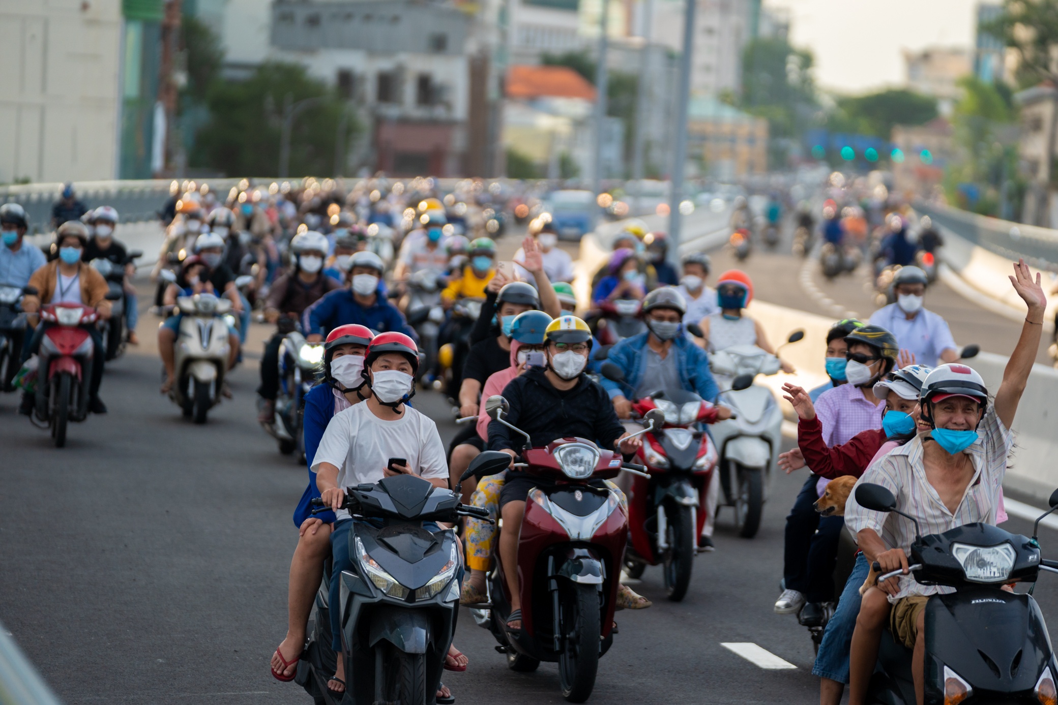 nguoi dan TP cho qua cau Thu Thiem 2 anh 7