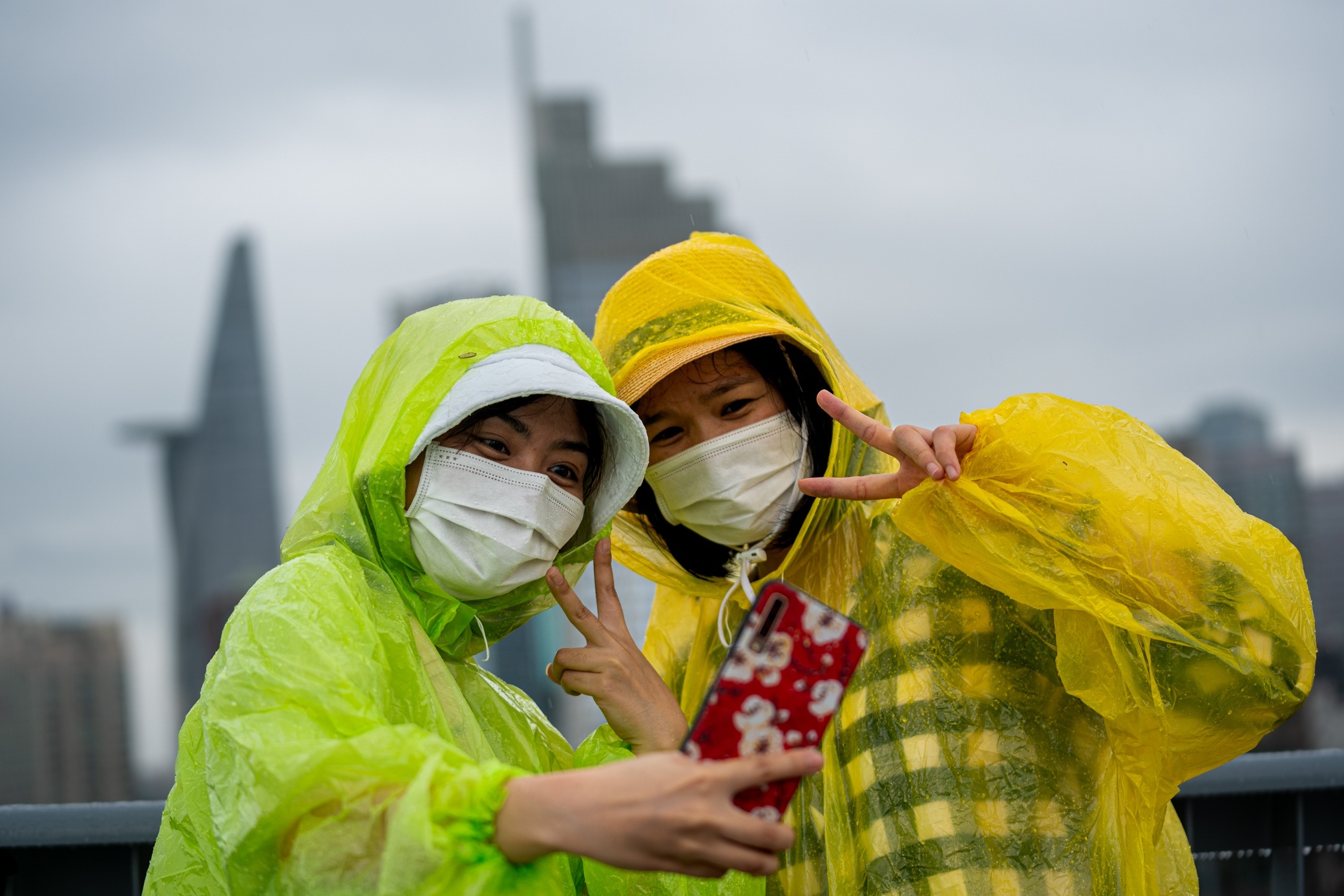 TP.HCM trong con mua chuyen mua hinh anh