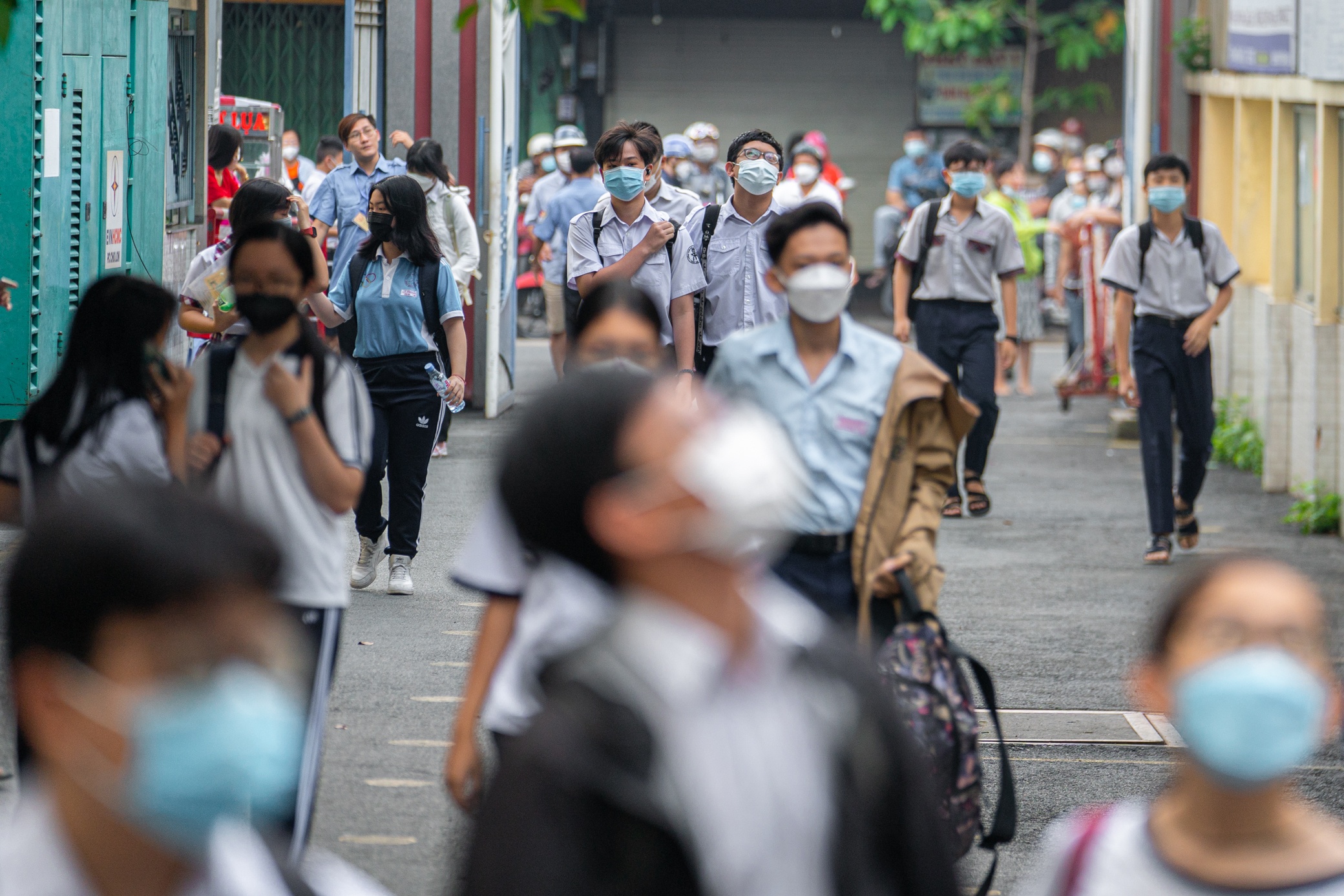 thi sinh dau tien thi vao lop 10 tai TP.HCM anh 4