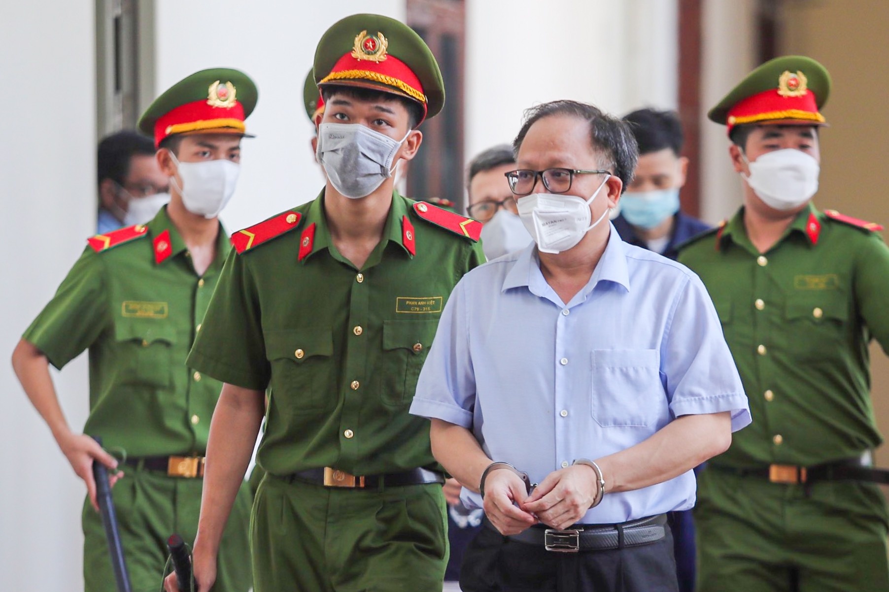 Xet xu Tat Thanh Cang anh 2