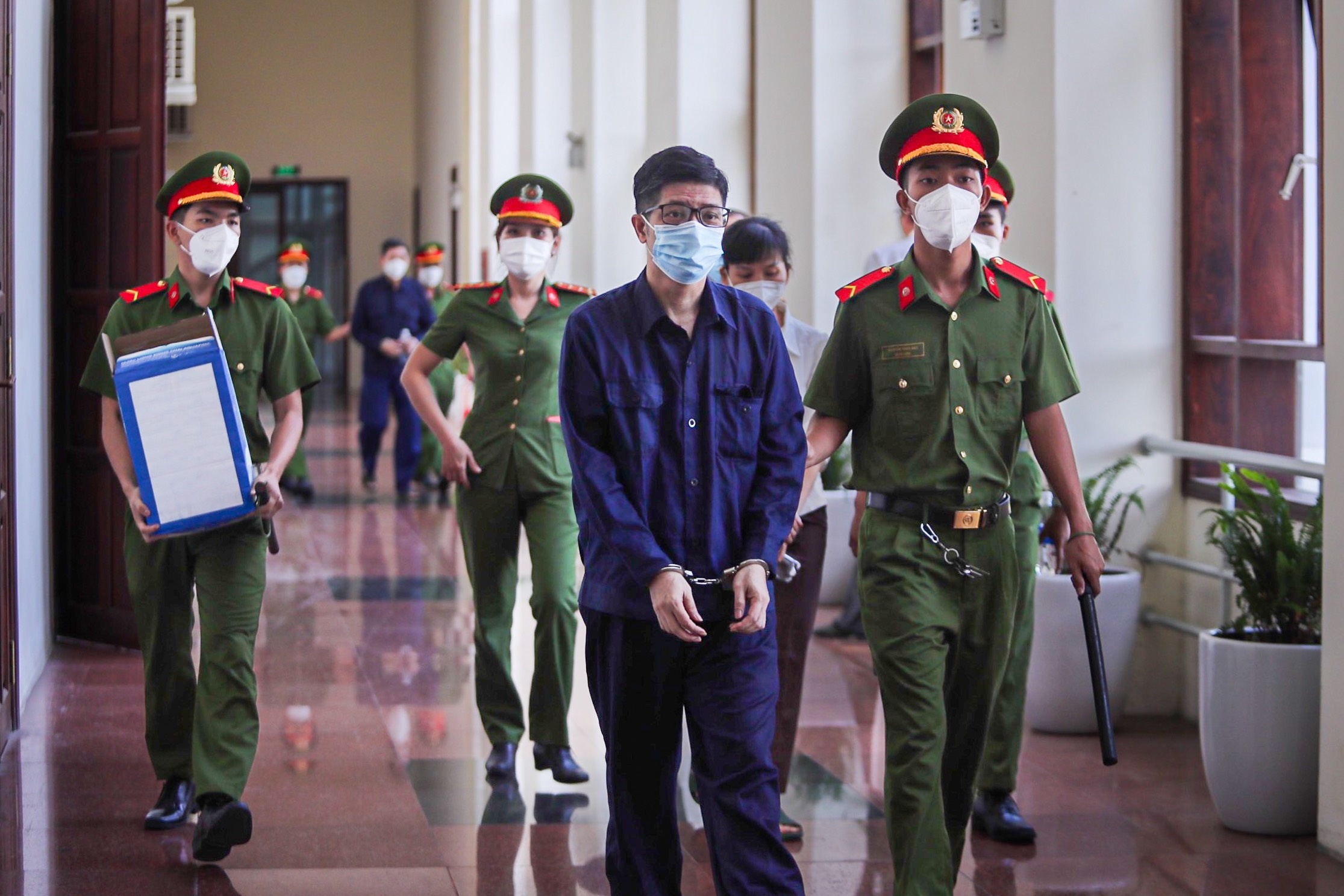 Xet xu Tat Thanh Cang anh 4