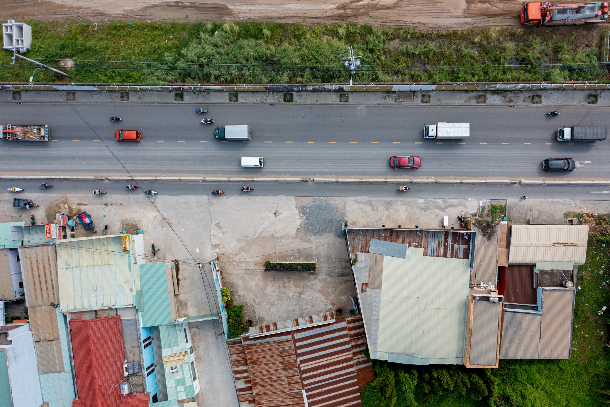 Doan duong hon 2 km sua 4 nam chua xong hinh anh