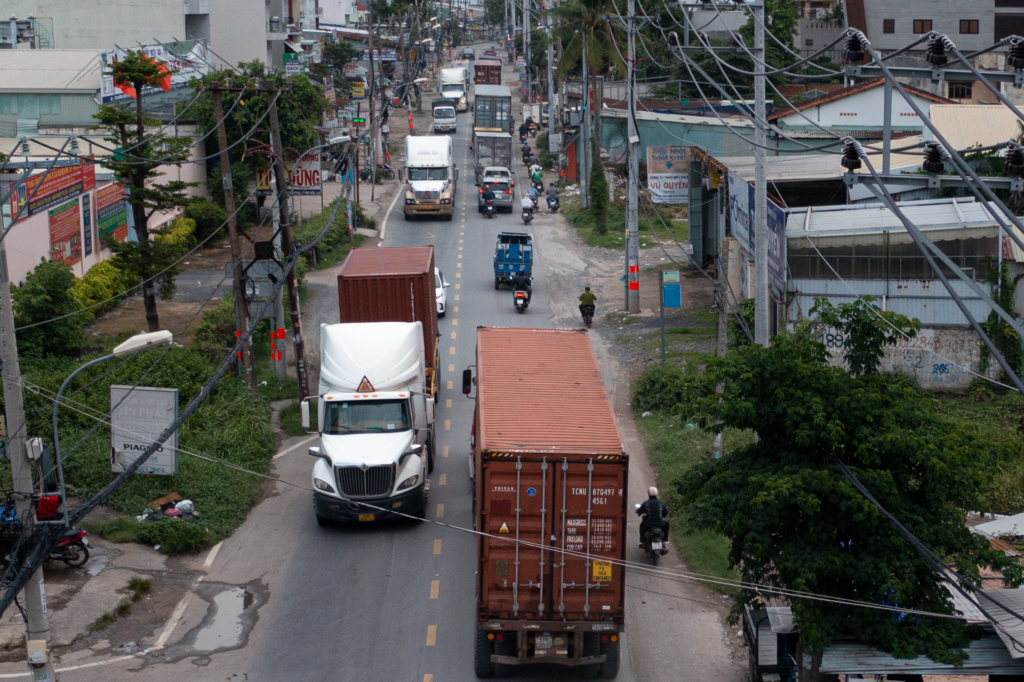 Con duong 'tu than' nam dai cho sua o TP.HCM hinh anh