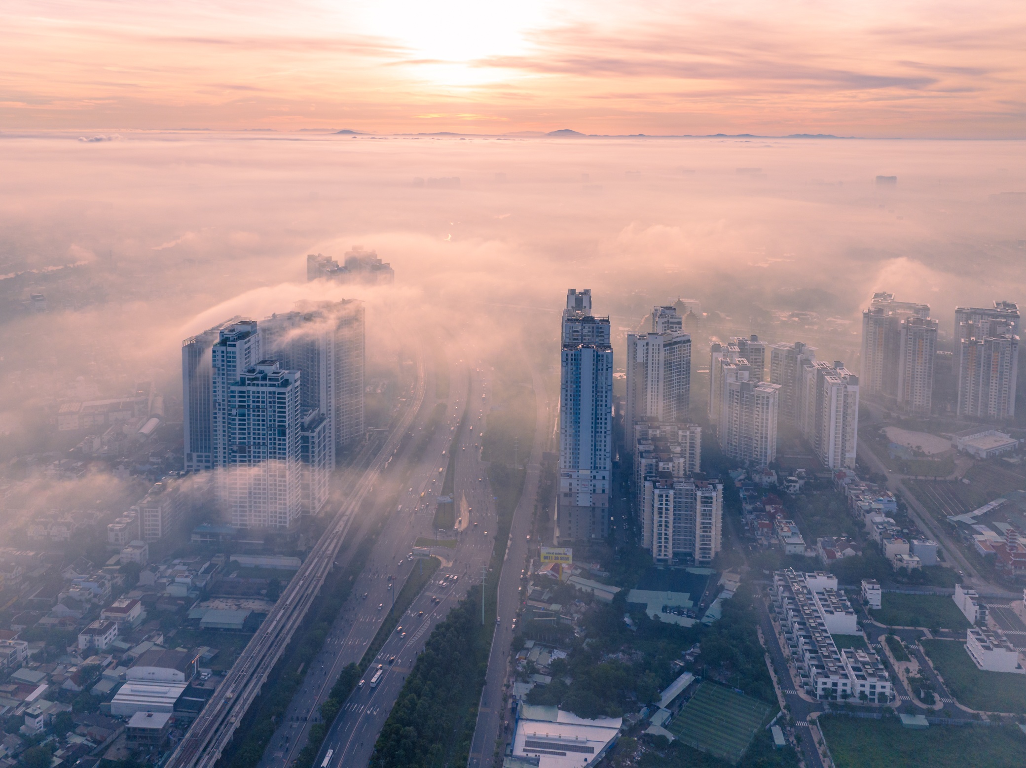 Hinh anh TP.HCM la lam khi suong mu phu trang khap noi hinh anh