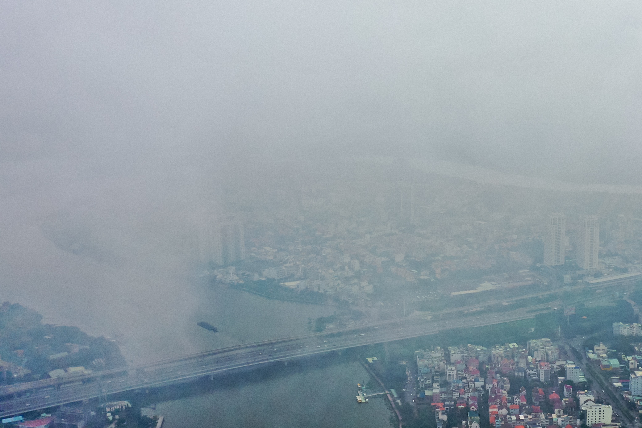 Suong mu day dat TP HCM anh 4