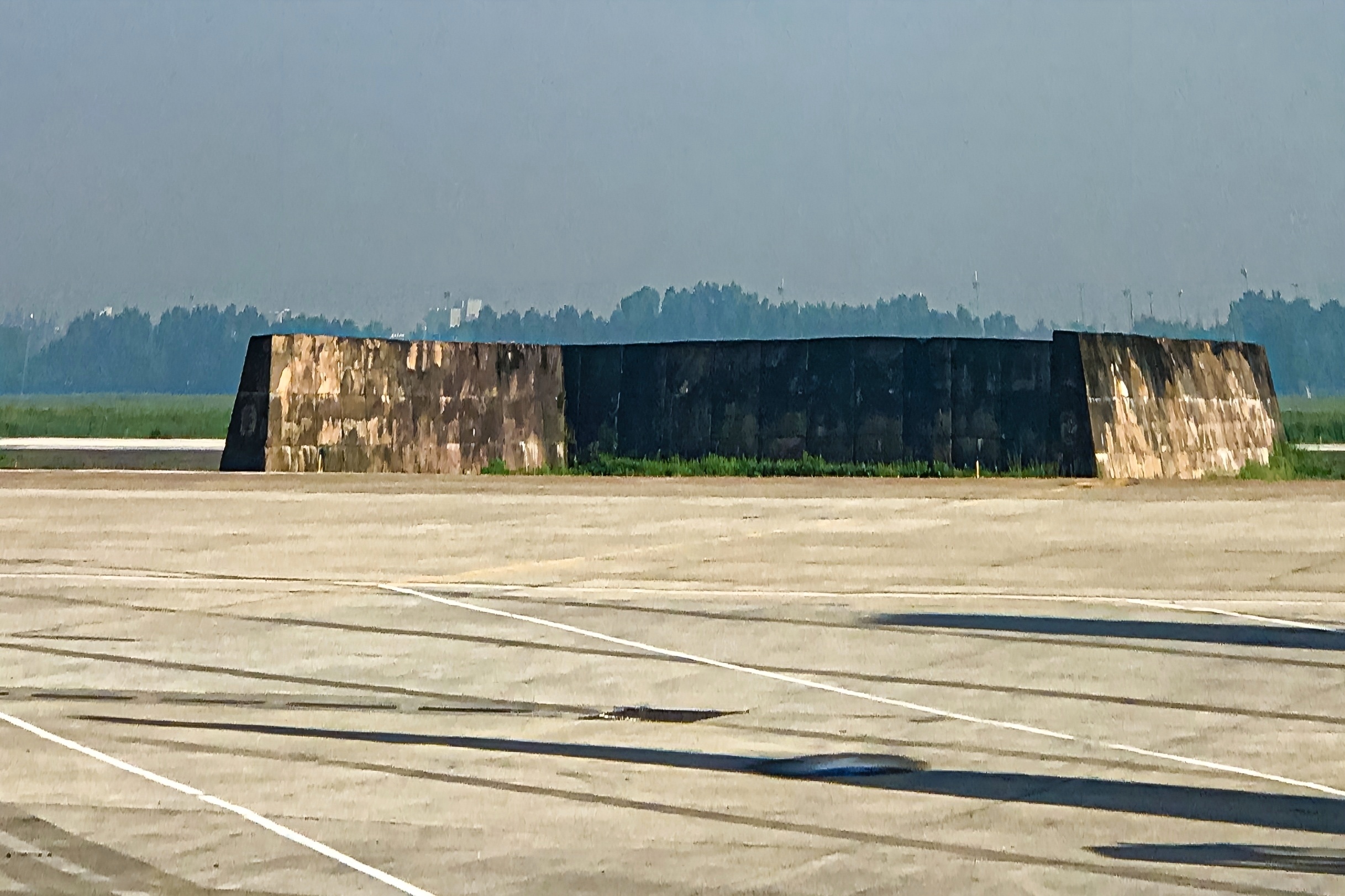 12 u be tong sap bi thao do tai san bay Tan Son Nhat anh 3