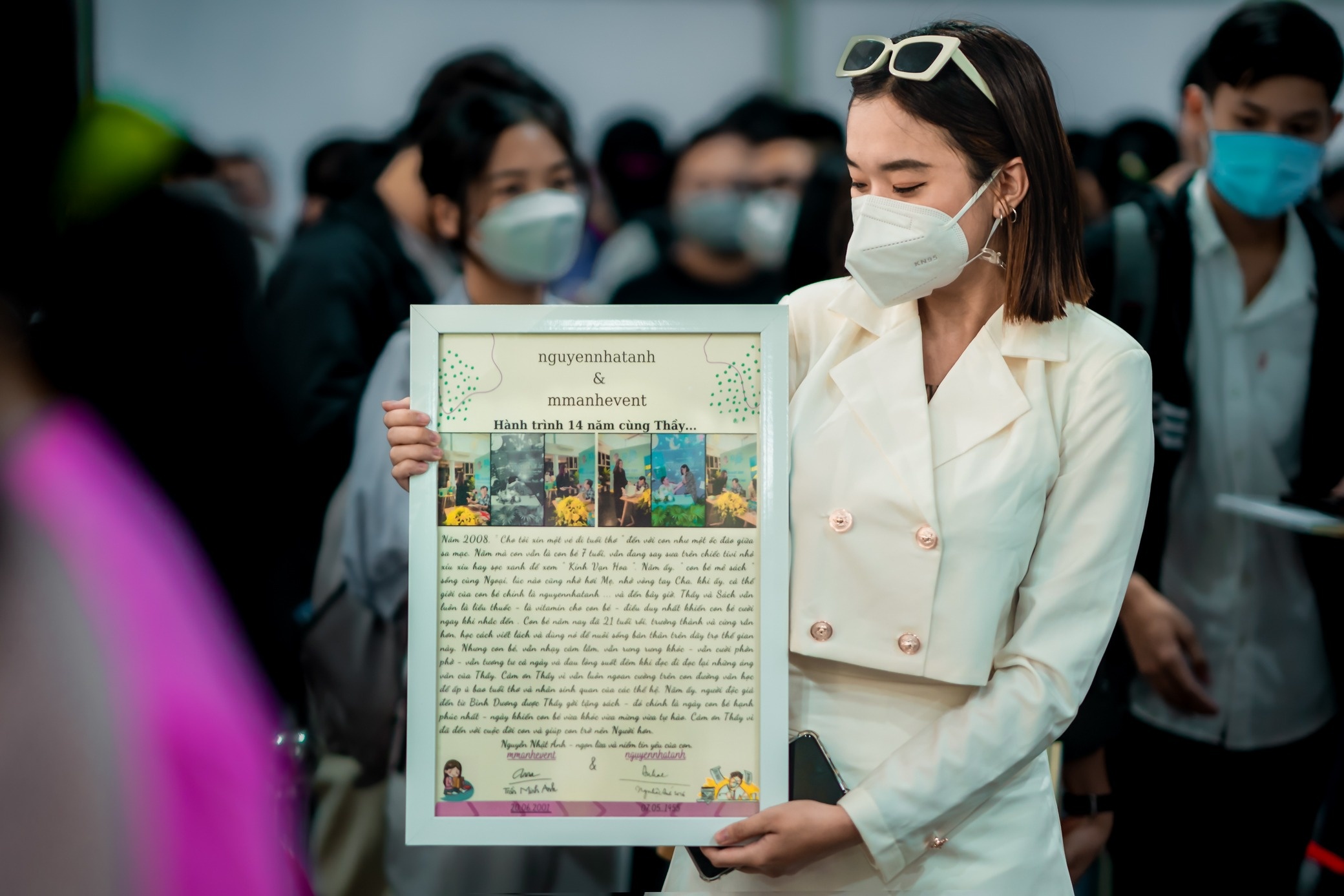 Doc gia TP.HCM xep hang 3 tieng cho xin chu ky nha van Nguyen Nhat Anh hinh anh