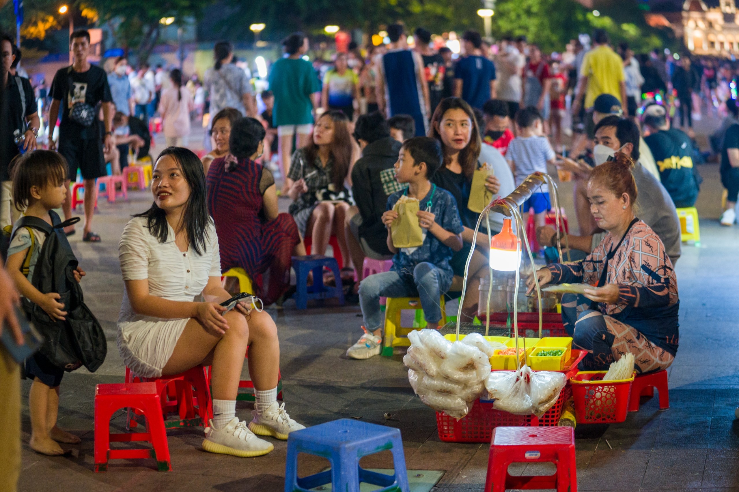 Pho di bo Nguyen Hue bat nhao anh 5