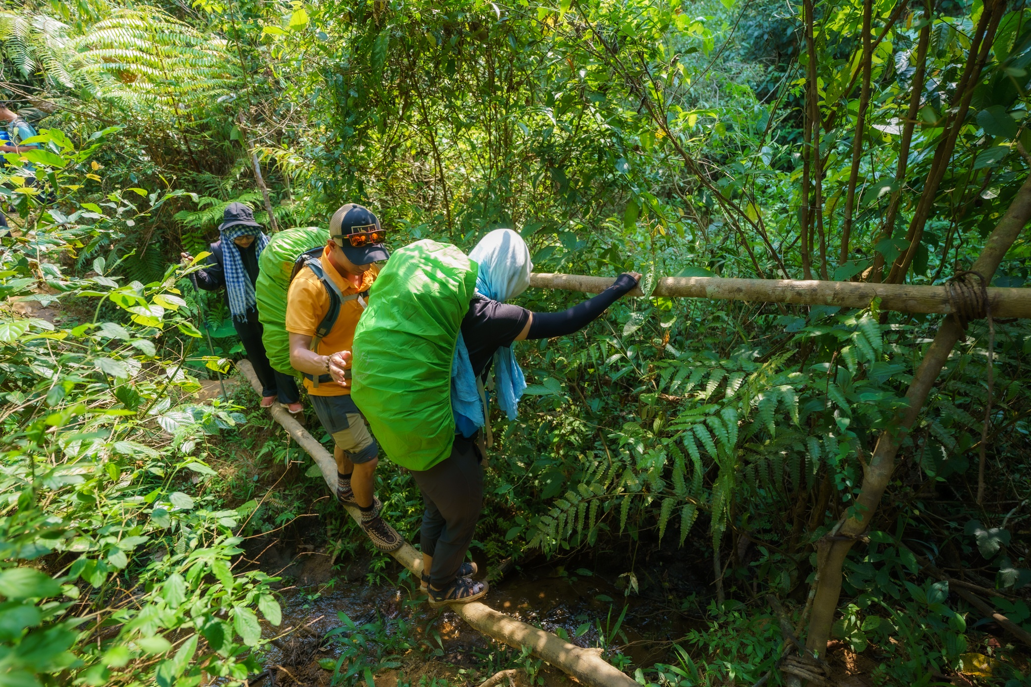 Thac K50 Hung Vi anh 14