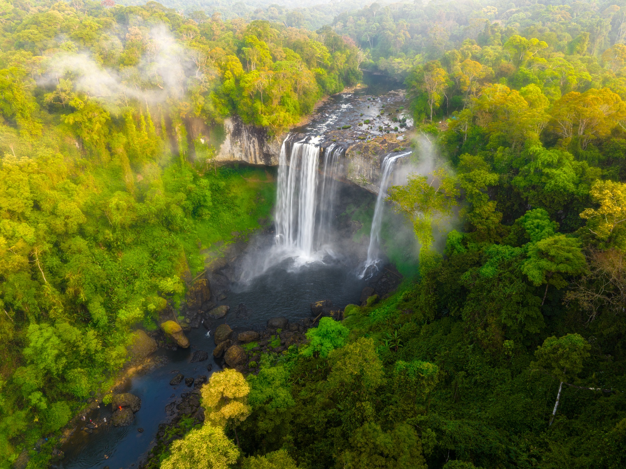 Thac K50 Hung Vi anh 3