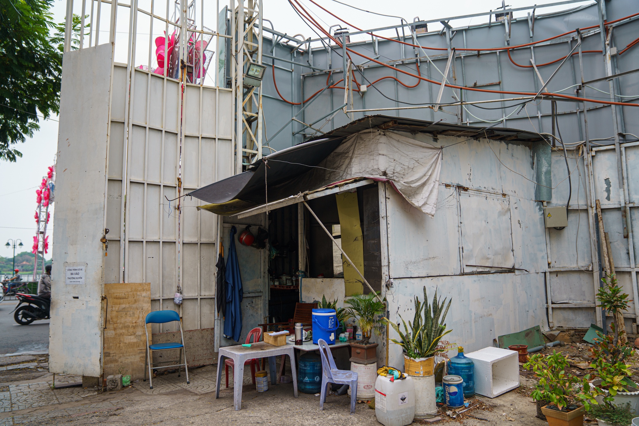 Xay nha ve sinh anh 13