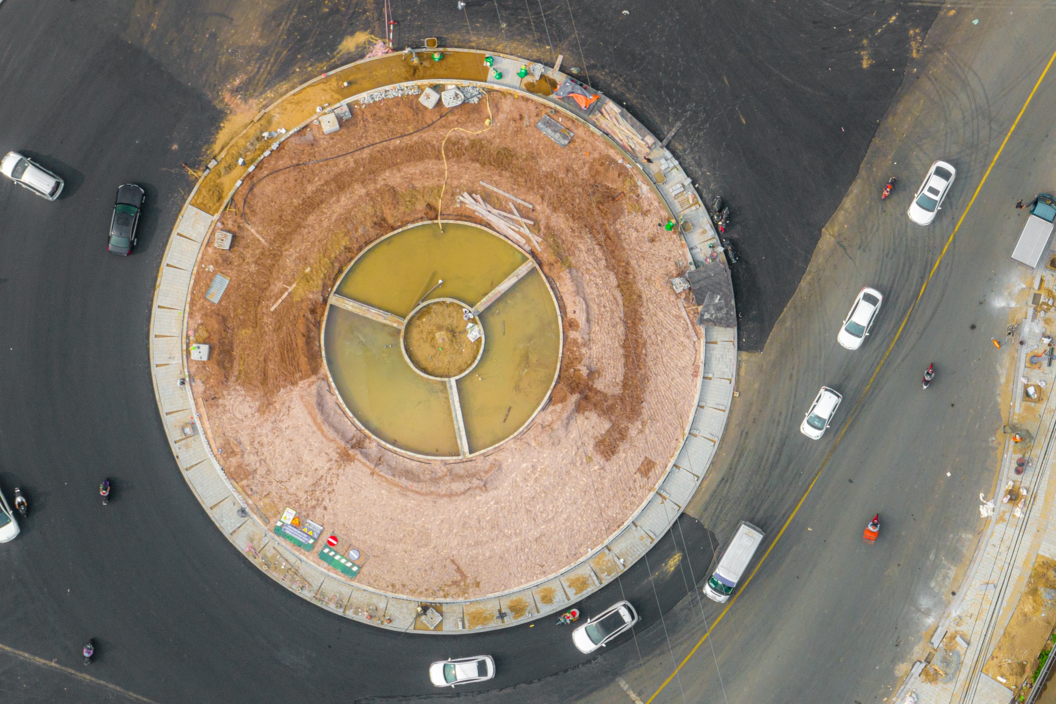 Nut giao Luong Dinh Cua anh 4