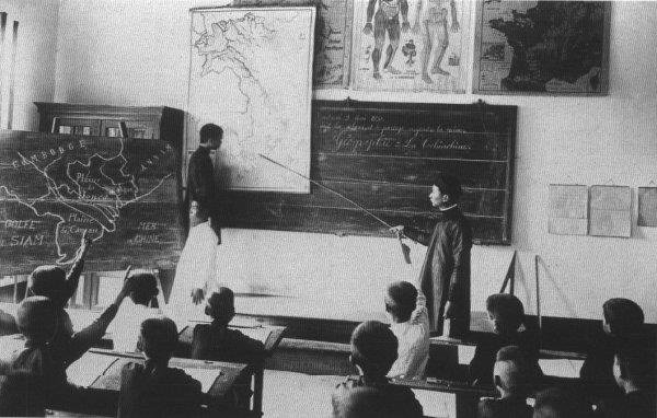 Truong hoc day yeu nuoc o so 4 Hang Dao hoi dau the ky hinh anh