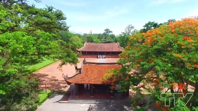 Vua Le don tet anh 1