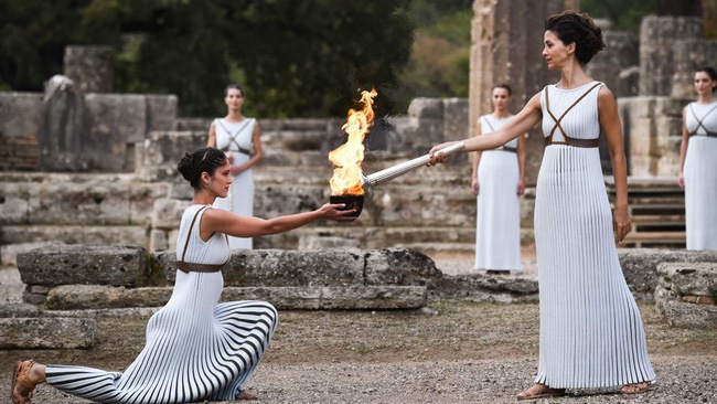 Huyen thoai ve ngon lua than The van hoi Olympic cua nu than Hestia hinh anh