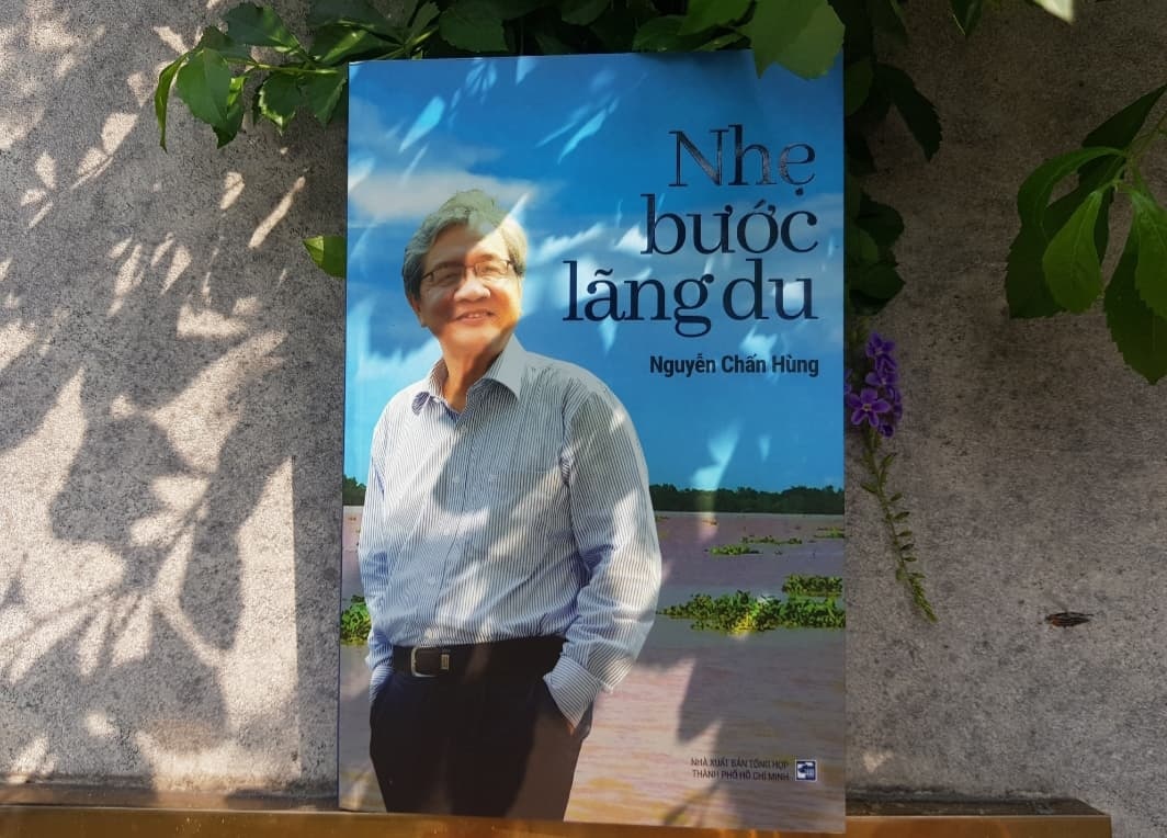 Du ky Viet Nam va the gioi luot qua nhung trang sach anh 5