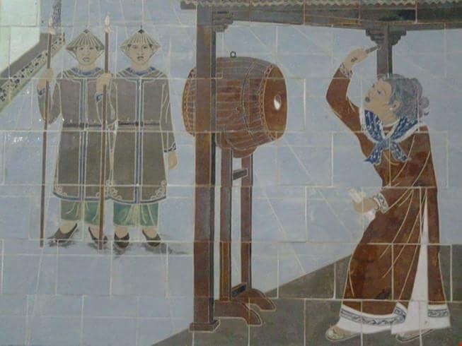 Nguoi xua dung trong, hom dong cho dan duoc keu oan len vua hinh anh