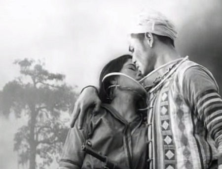 Mi da giai thoat A Phu trong dem thuoc mua nao trong nam? anh 1