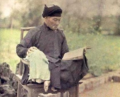 Sach va su doc trong 'Thoai thuc ky van' hinh anh