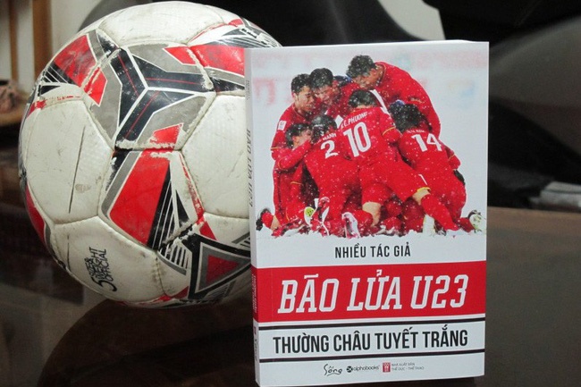 Y chi bong da Viet qua nhung cuon sach anh 2