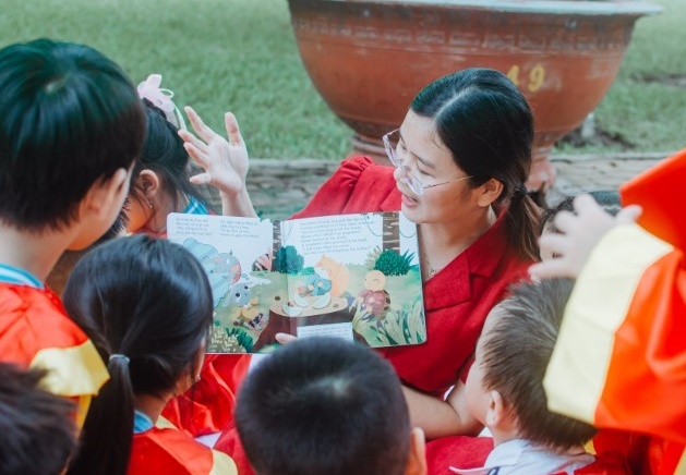 Phien ban sach giay kem audio trong bo sach 'gieo mam' hinh anh